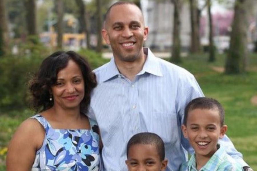 Hakeem Jeffries Net Worth: Bio, Age, Height, Family, Wife, and More