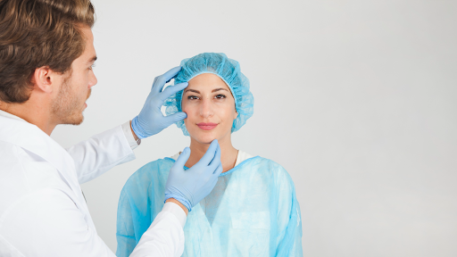 Tips for Selecting an Experienced Plastic Surgeon in London