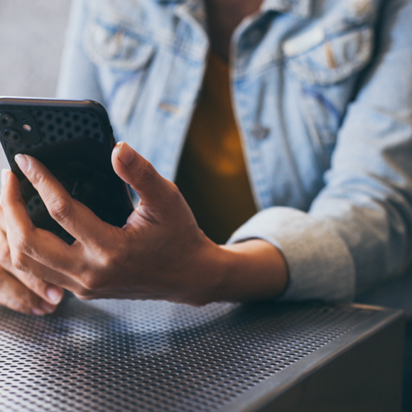 Necessary features for banking and law enforcement mobile apps in Fort Lauderdale
