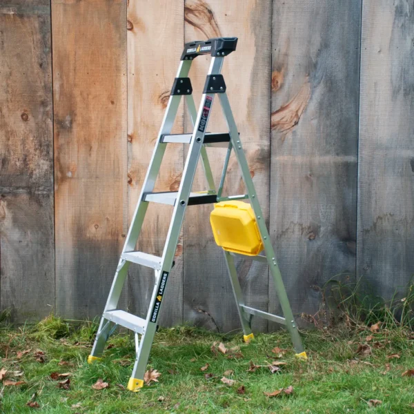 Beginner’s Guide to Choosing the Right Ladder for Home Projects