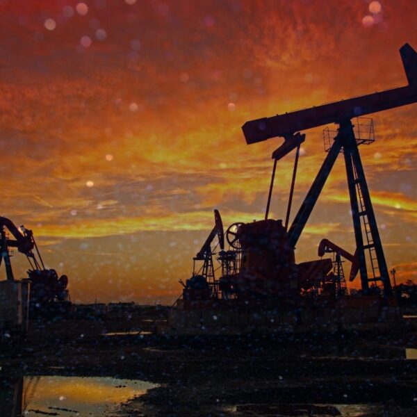 Oil Trading: How It Works and How to Get Started