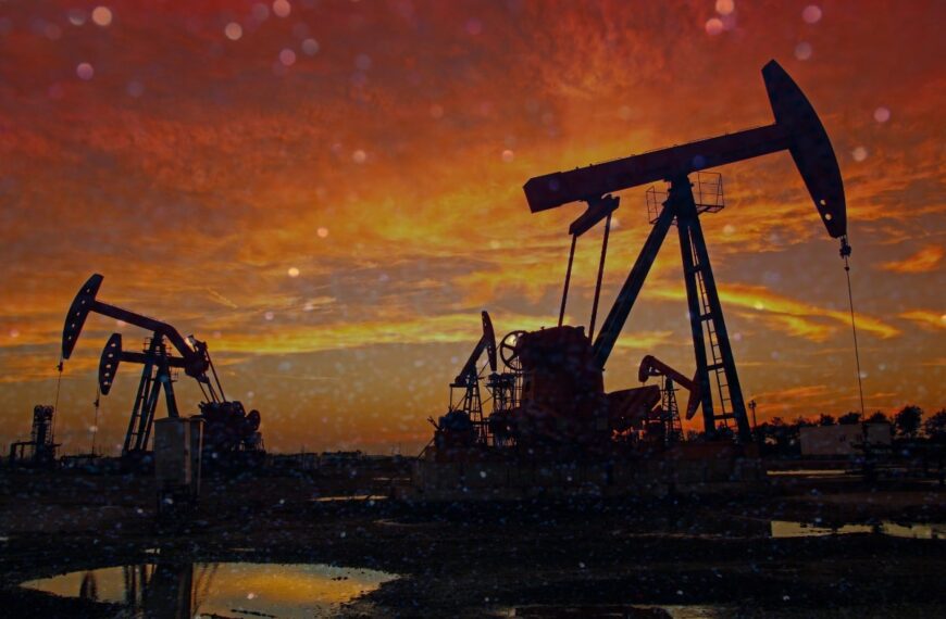 Oil Trading: How It Works and How to Get Started